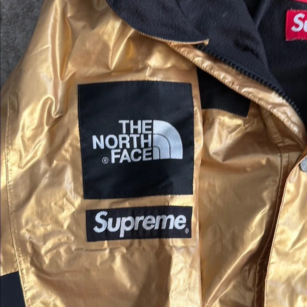 The North Face x Supreme Gold/Black Waterproof Hooded Jacket XL